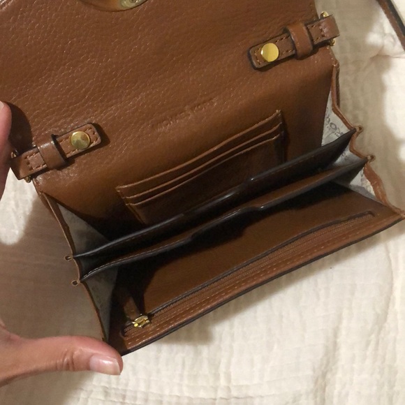 Crossbody purse - Picture 4 of 4